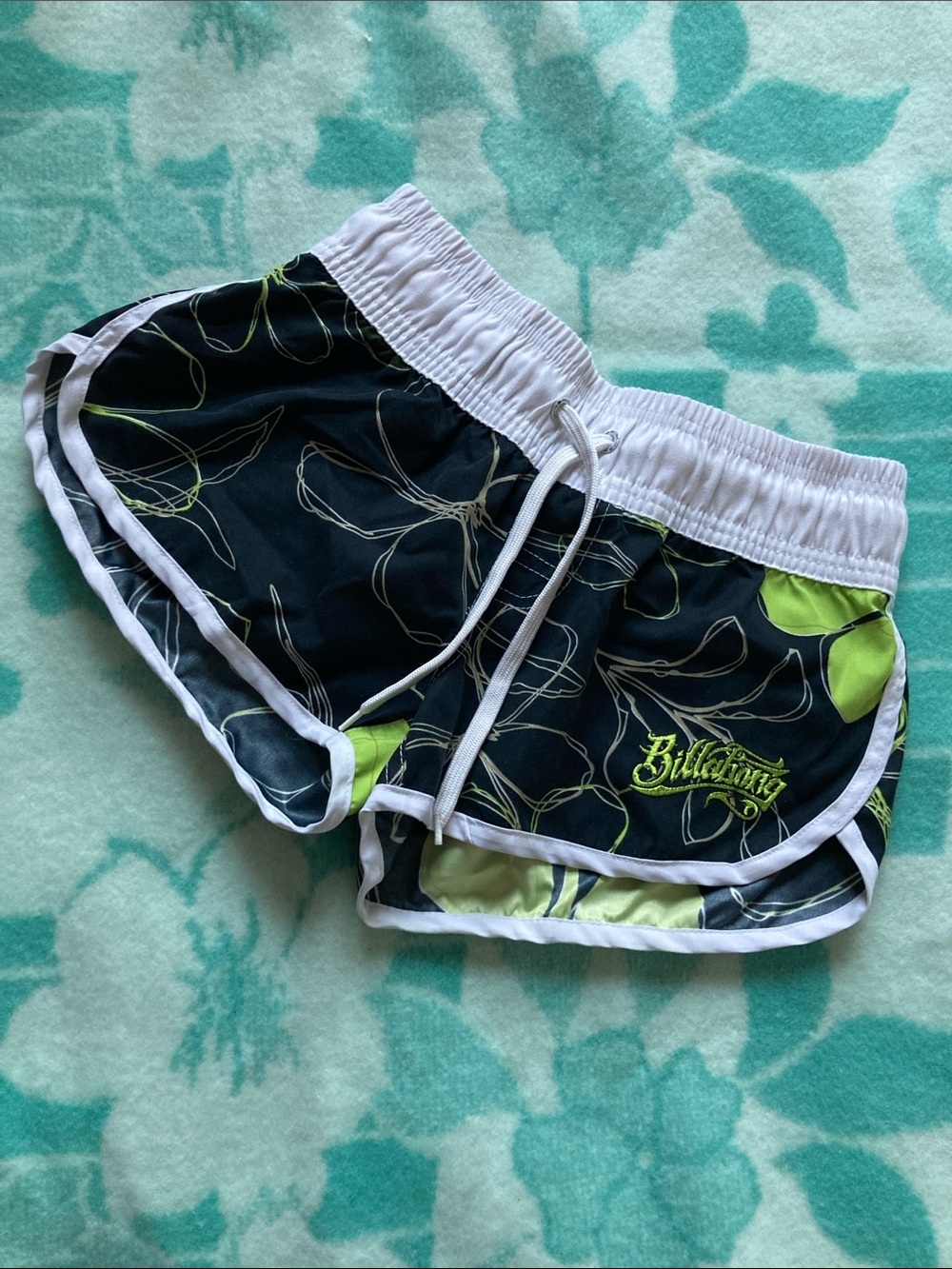 billabong Y2k board shorts small